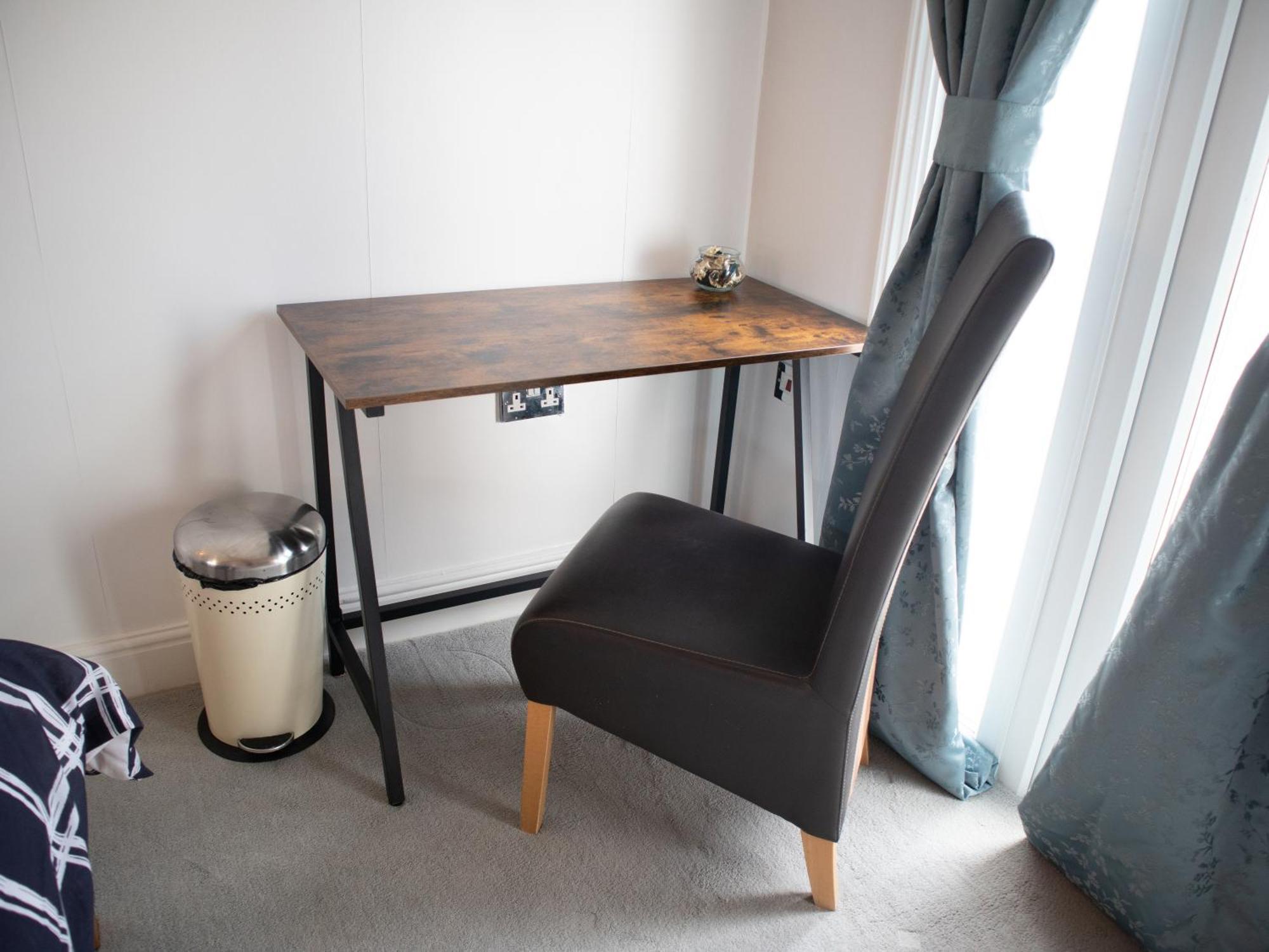 Bright Private Terrace - Free Private Parking - Tv - Wifi - Netflix Lägenhet London Borough of London Borough of Croydon Exteriör bild