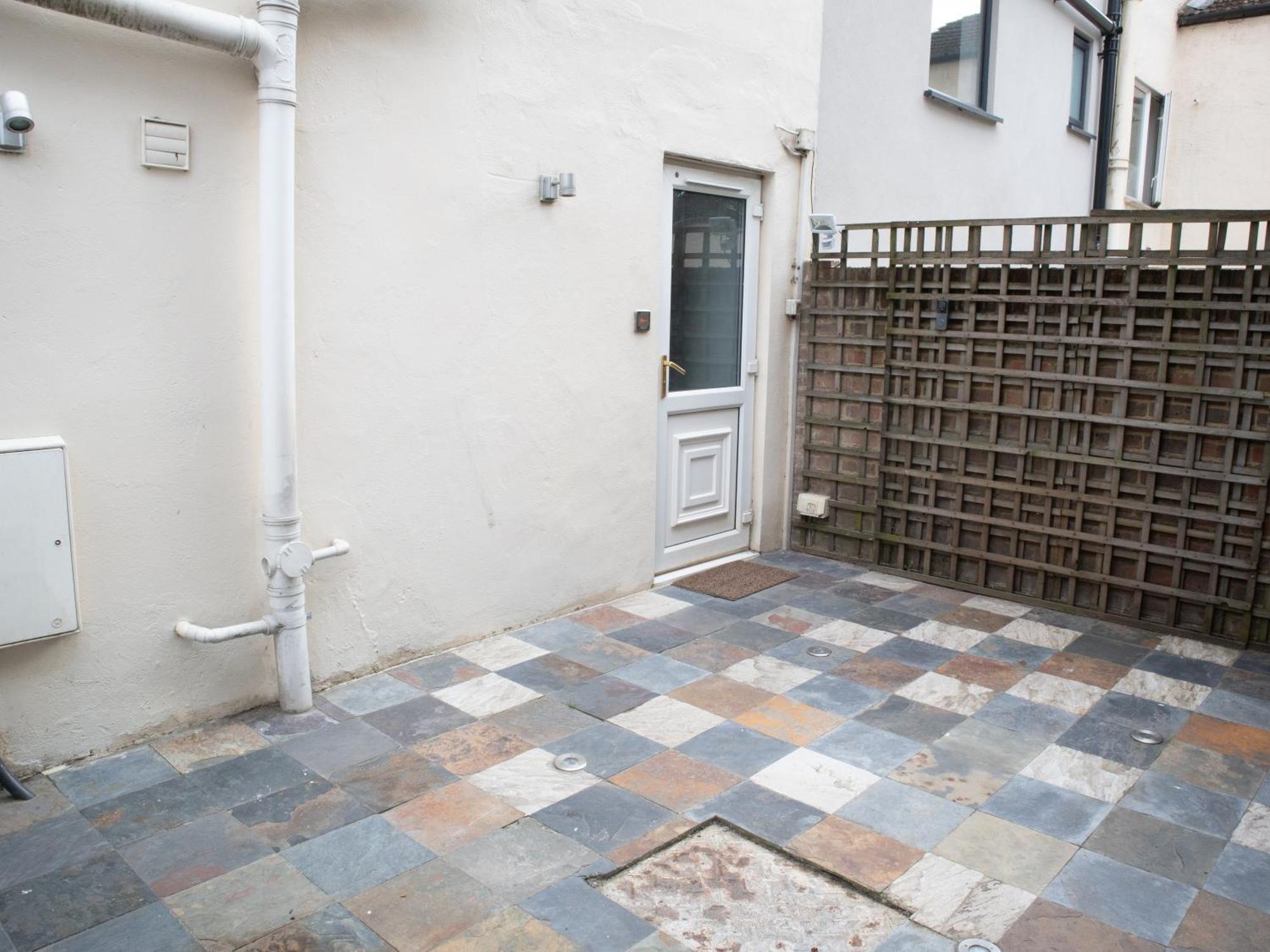 Bright Private Terrace - Free Private Parking - Tv - Wifi - Netflix Lägenhet London Borough of London Borough of Croydon Exteriör bild