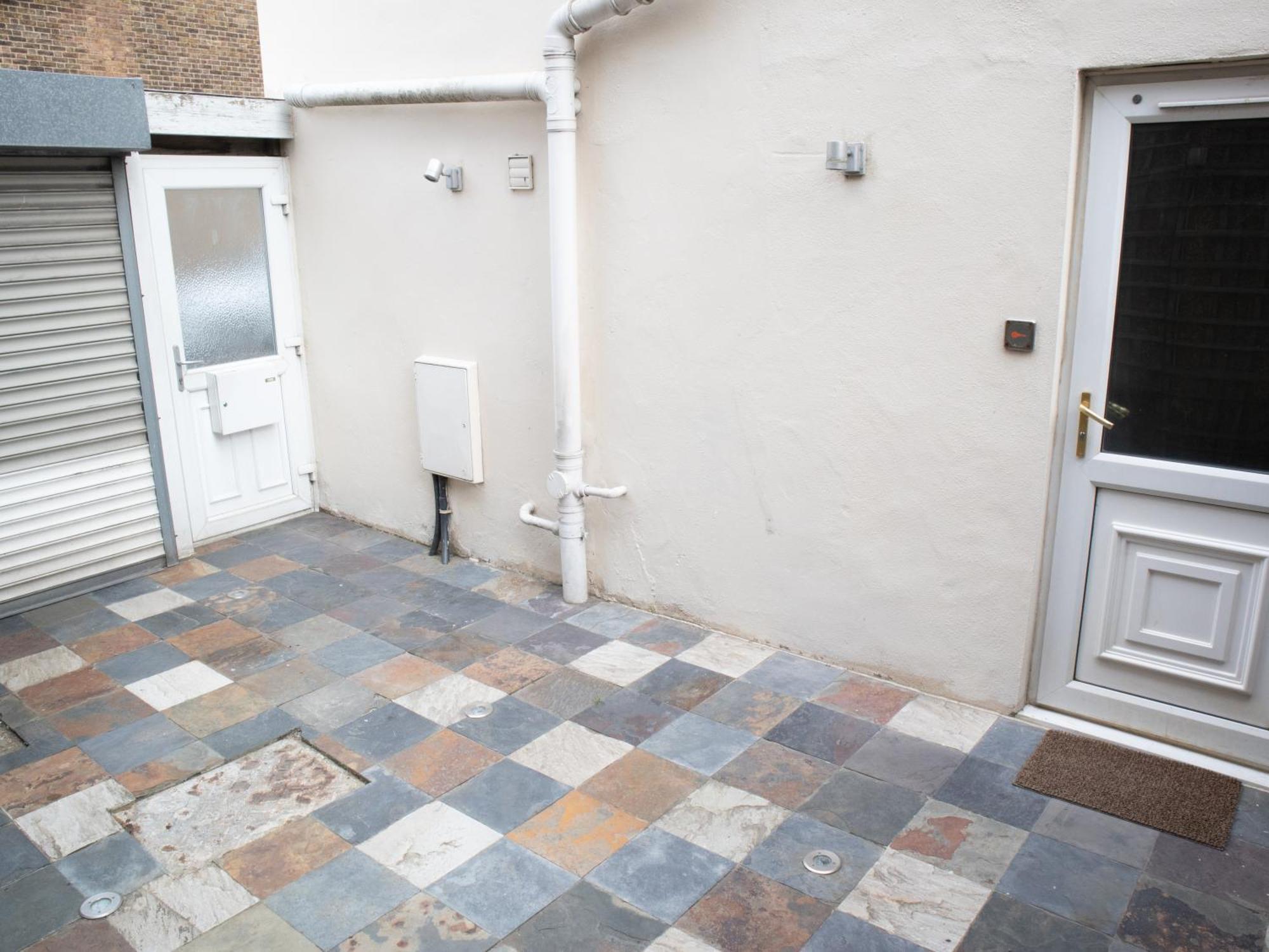 Bright Private Terrace - Free Private Parking - Tv - Wifi - Netflix Lägenhet London Borough of London Borough of Croydon Exteriör bild