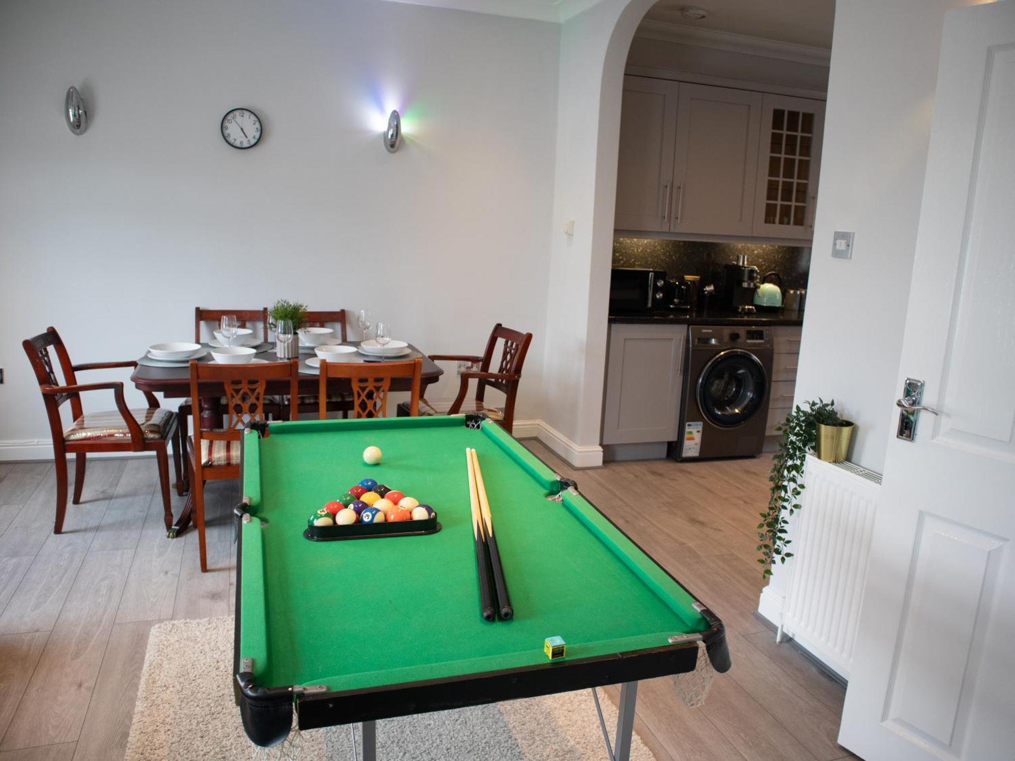 Bright Private Terrace - Free Private Parking - Tv - Wifi - Netflix Lägenhet London Borough of London Borough of Croydon Exteriör bild