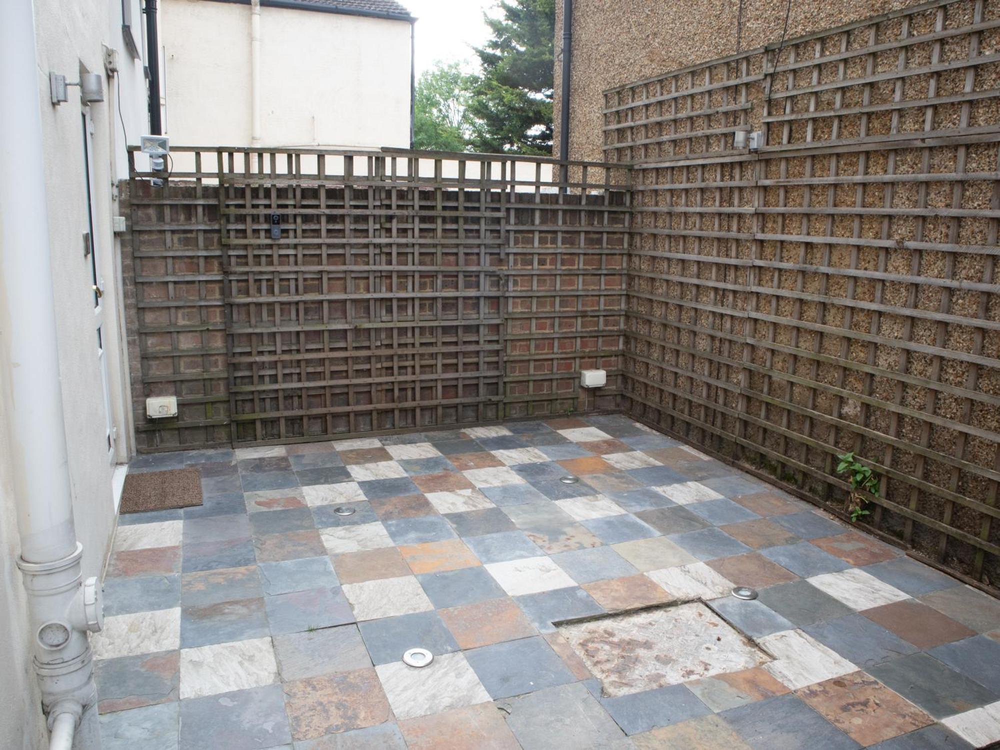 Bright Private Terrace - Free Private Parking - Tv - Wifi - Netflix Lägenhet London Borough of London Borough of Croydon Exteriör bild